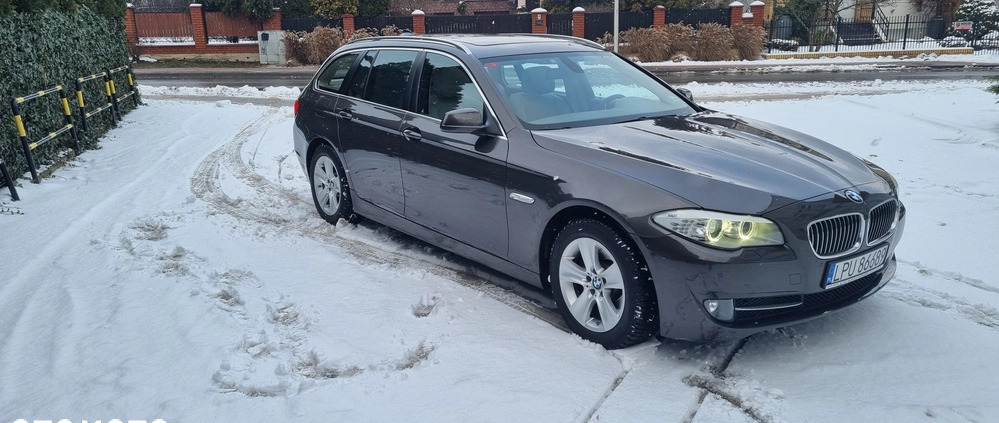 BMW Seria 5 cena 52000 przebieg: 201000, rok produkcji 2011 z Puławy małe 56